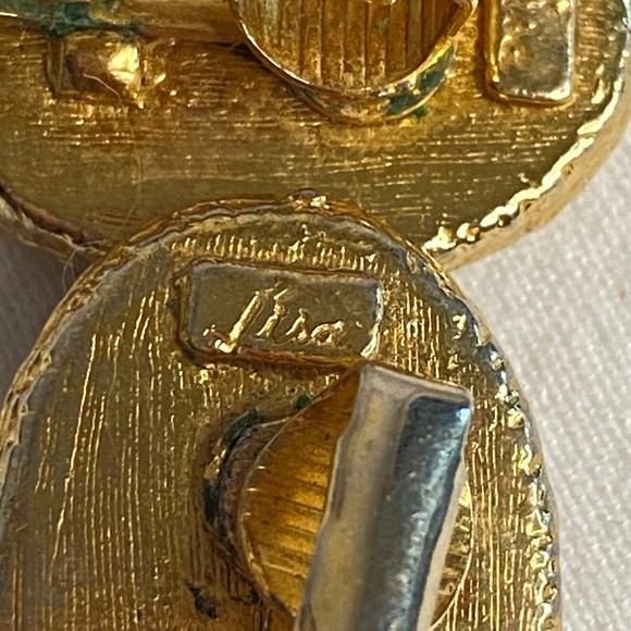 Lisa Earrings Gold Tone Trim Black Oval Cabochon Clip On - Picture 6 of 7